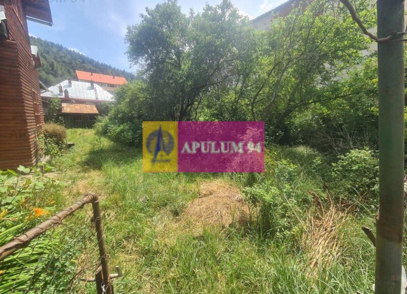 Teren cu constructie de vanzare in Busteni - Zona Lidl